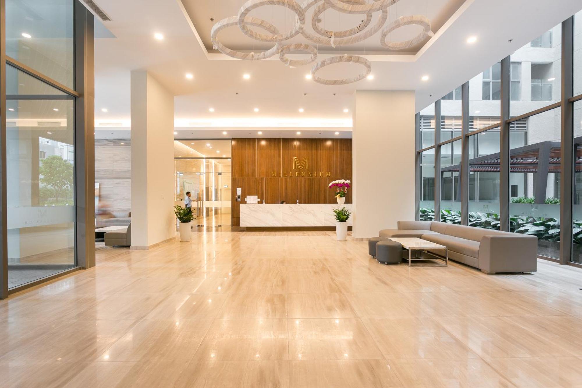 Otis Millennium Saigon Balcony Apartment 호치민 외부 사진