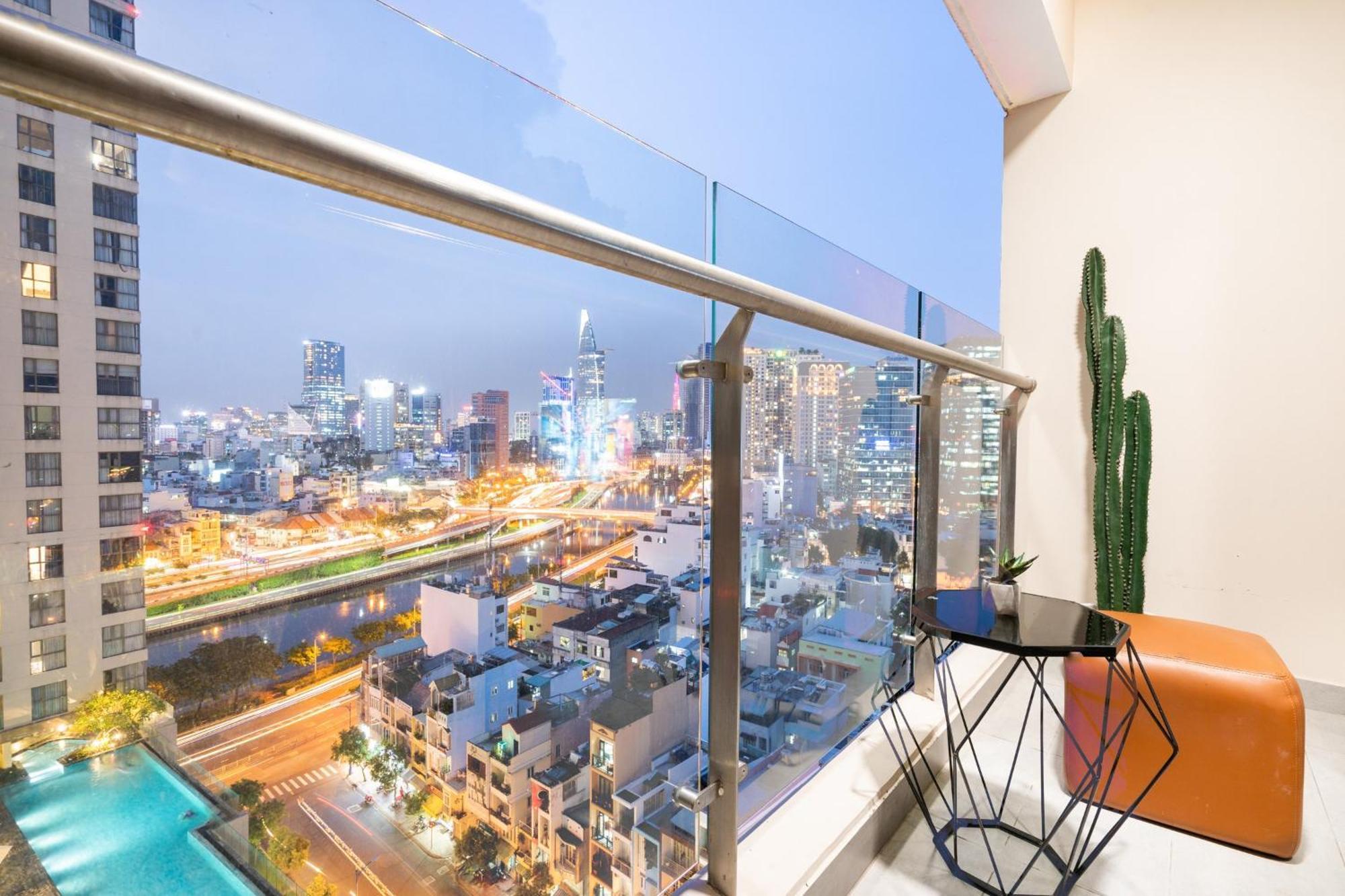 Otis Millennium Saigon Balcony Apartment 호치민 외부 사진