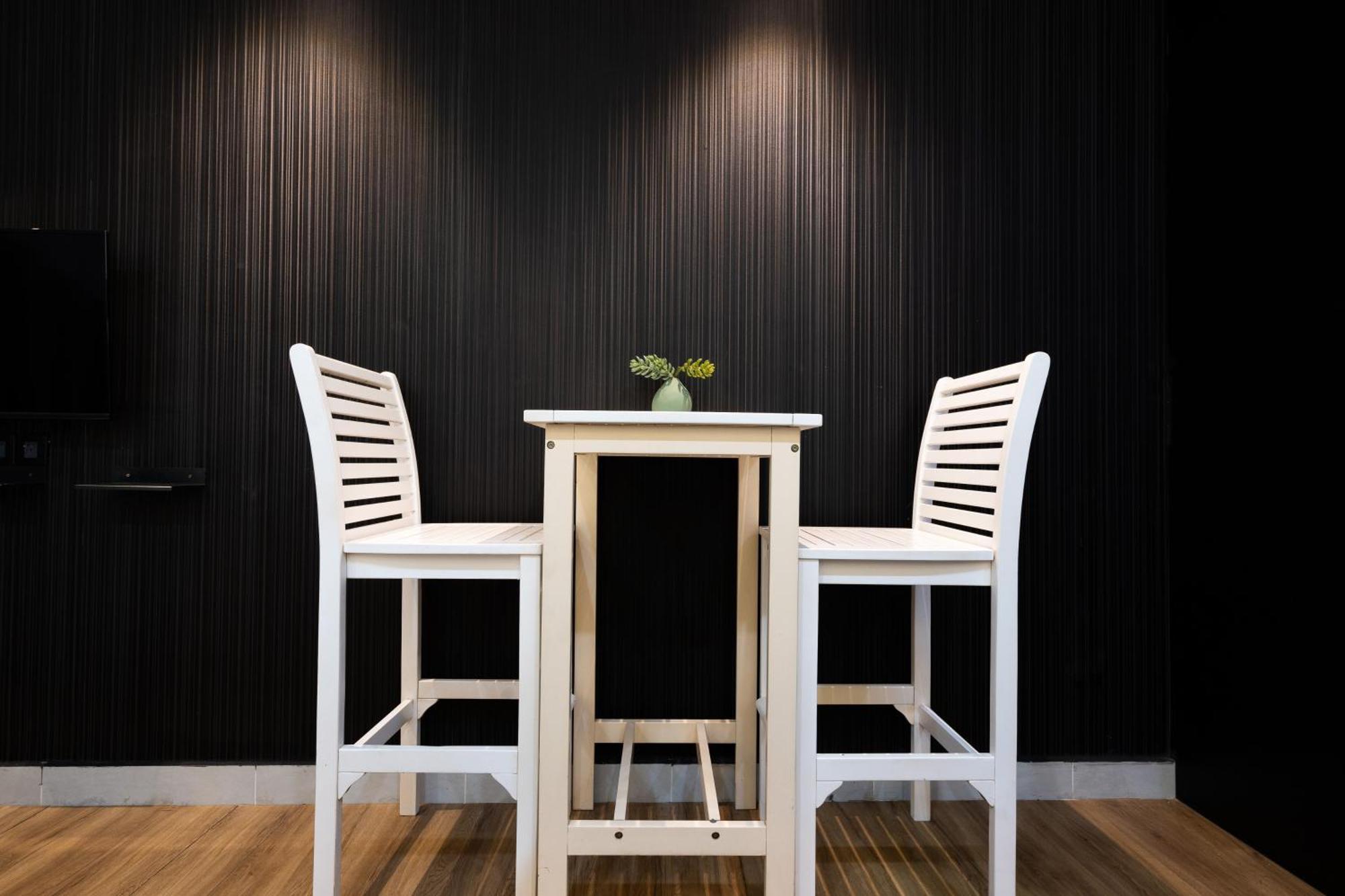 Otis Millennium Saigon Balcony Apartment 호치민 외부 사진