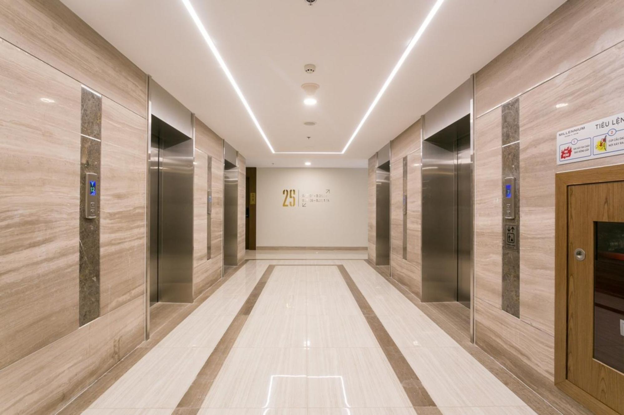 Otis Millennium Saigon Balcony Apartment 호치민 객실 사진
