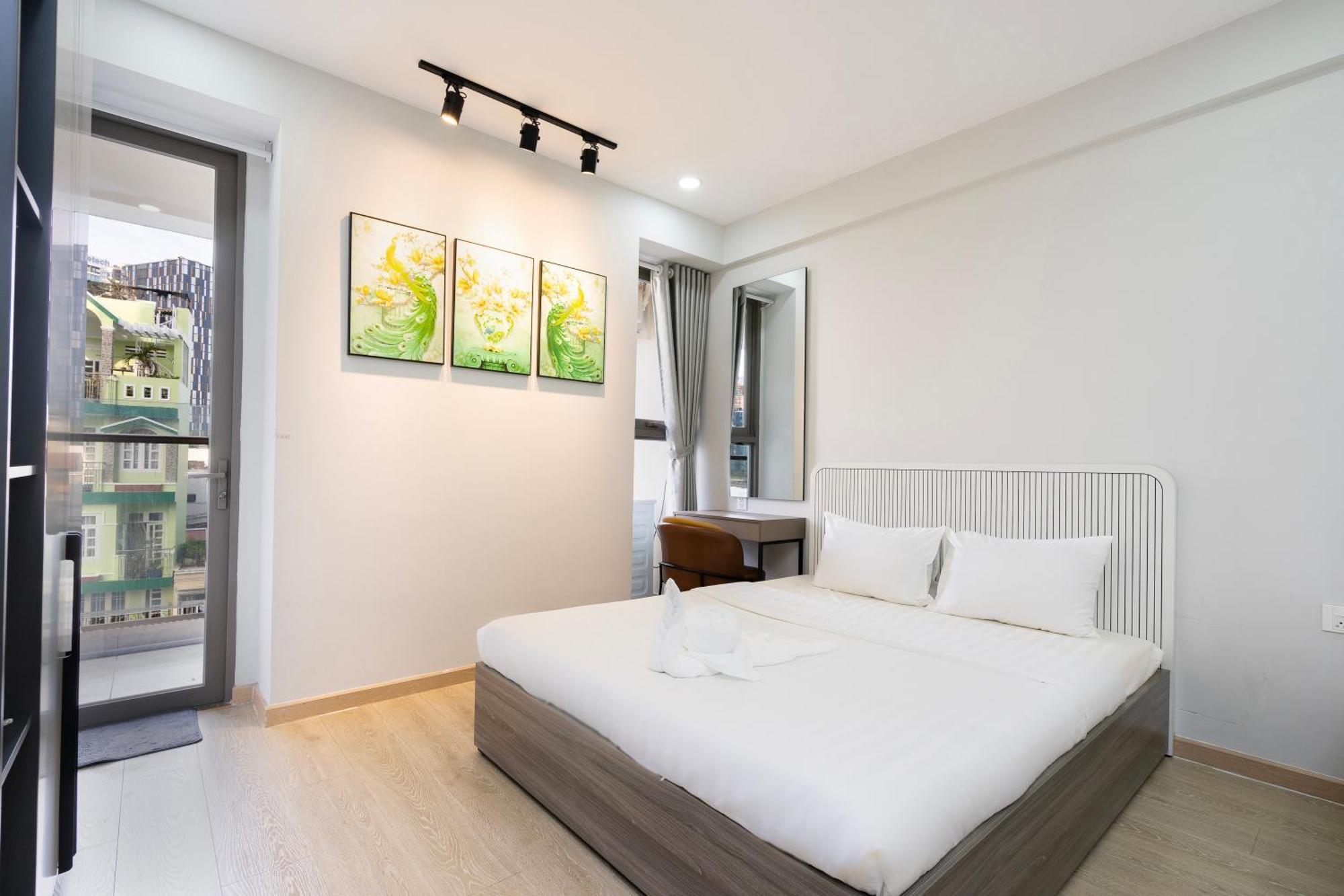 Otis Millennium Saigon Balcony Apartment 호치민 객실 사진
