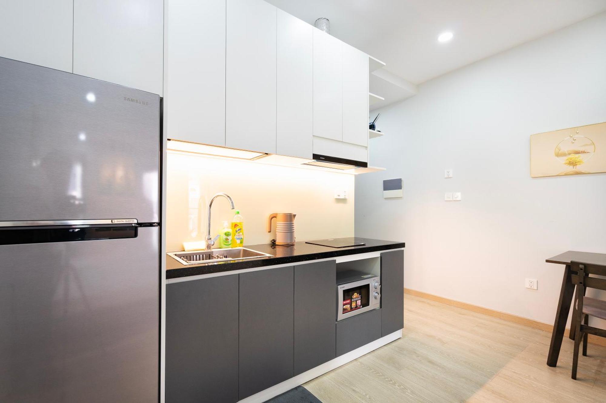 Otis Millennium Saigon Balcony Apartment 호치민 객실 사진